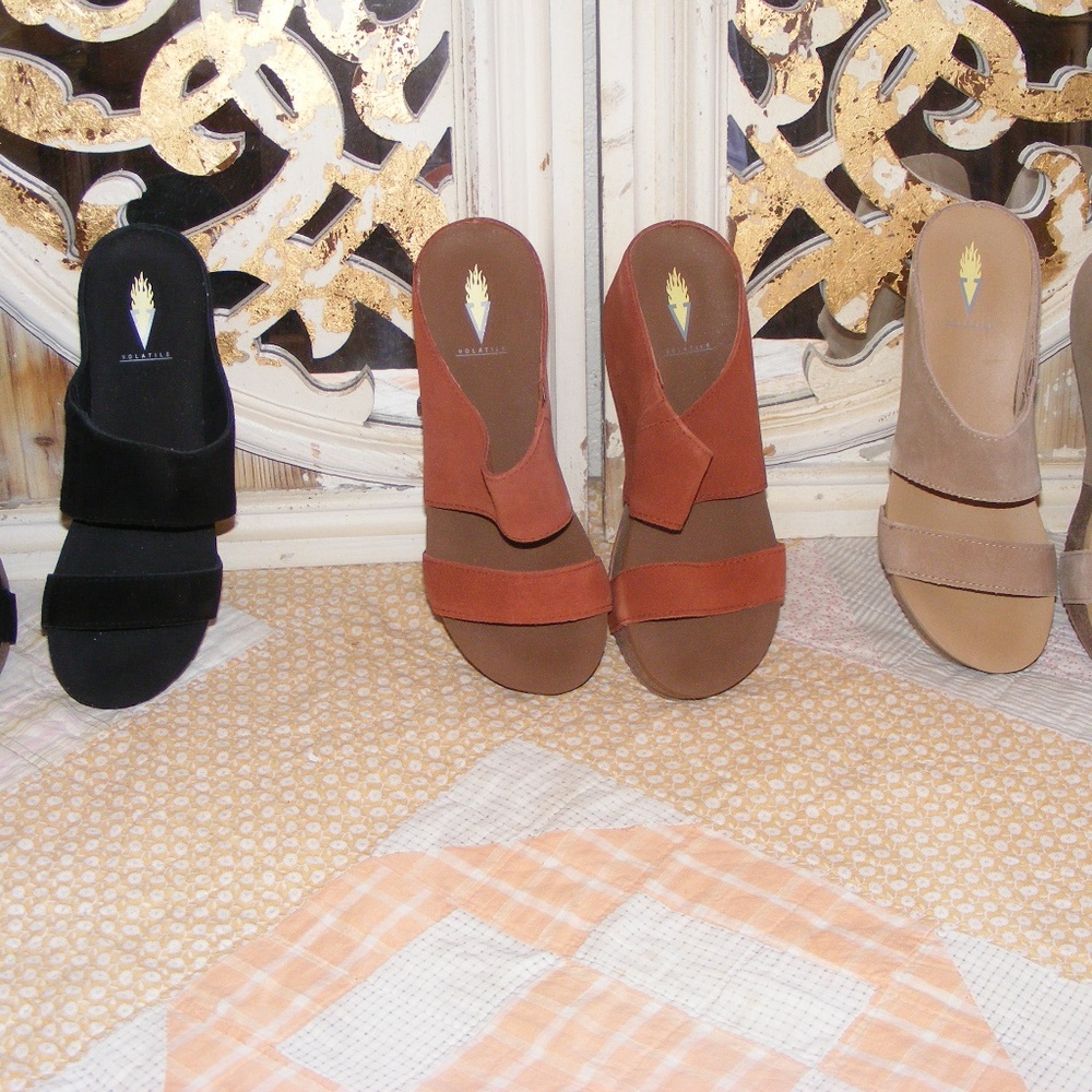 Volatile Sandals - Picture 3 of 3
